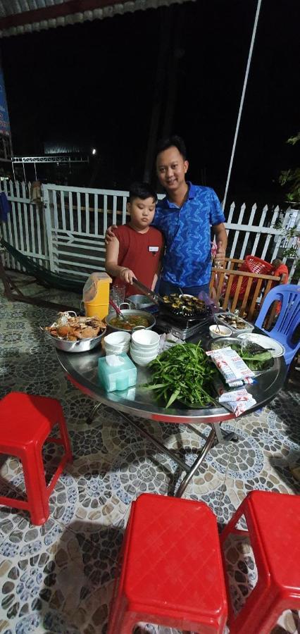 Nhà Nghỉ NgọC PhuọNg Hon Son Hotel Lai Son Bagian luar foto
